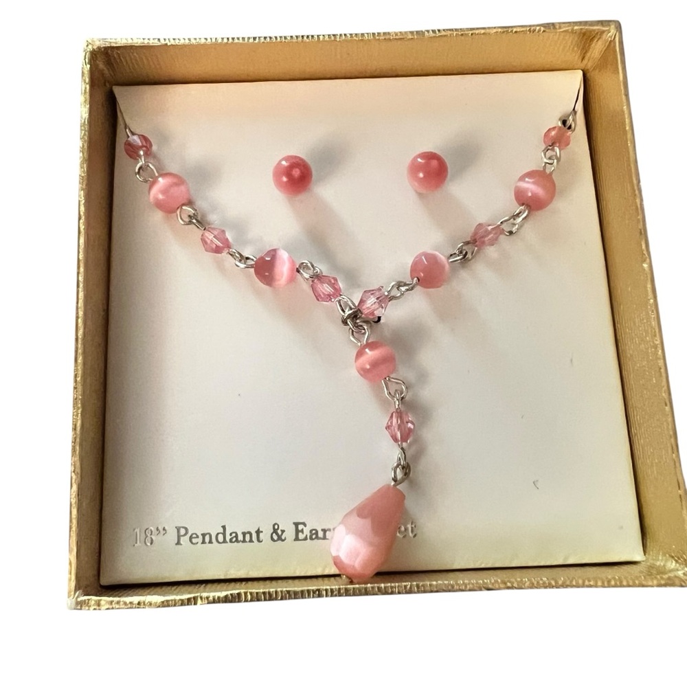 Elegant 18” Pendant Pink Beaded Necklace and Earring Set